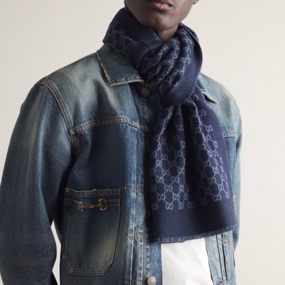 BNWT GUCCI SCARF - Picture 1 of 16